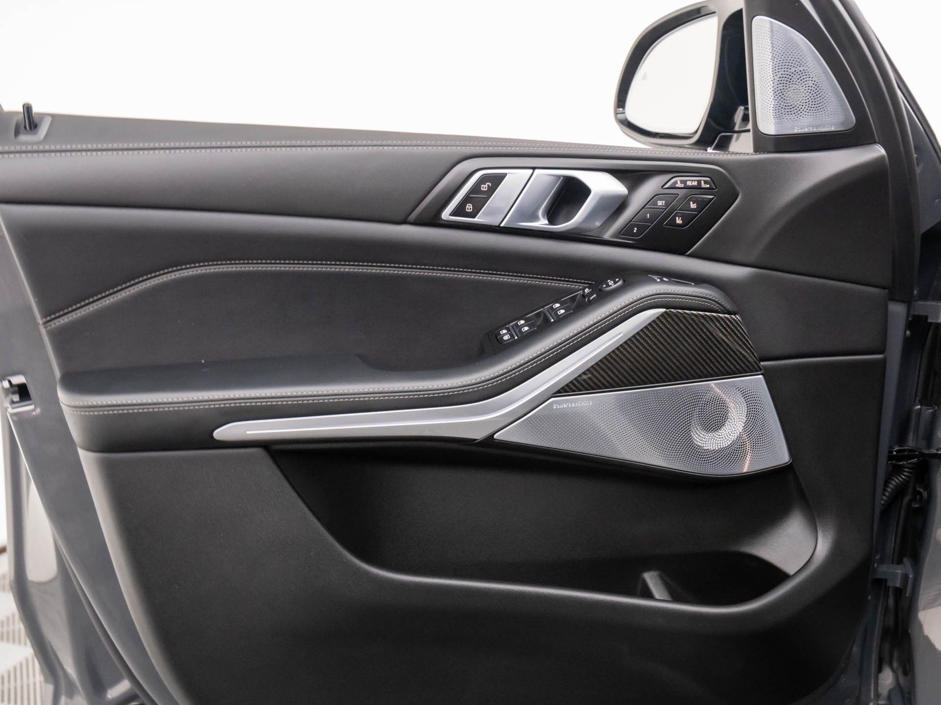 New 2026 Dravit Grey Metallic BMW M60i image 13