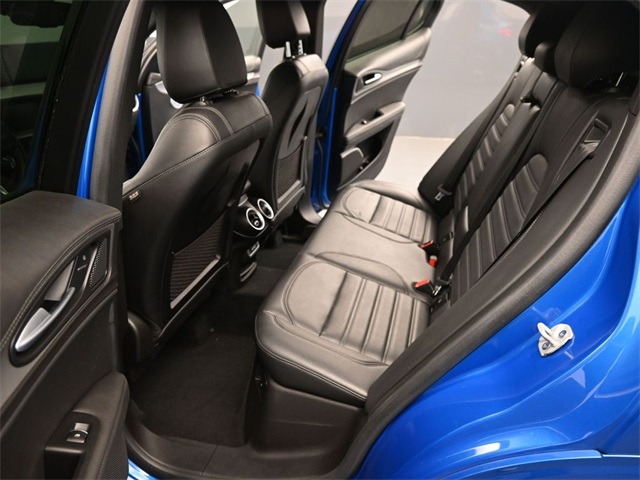 2022 Alfa Romeo Stelvio Ti Sport photo 7