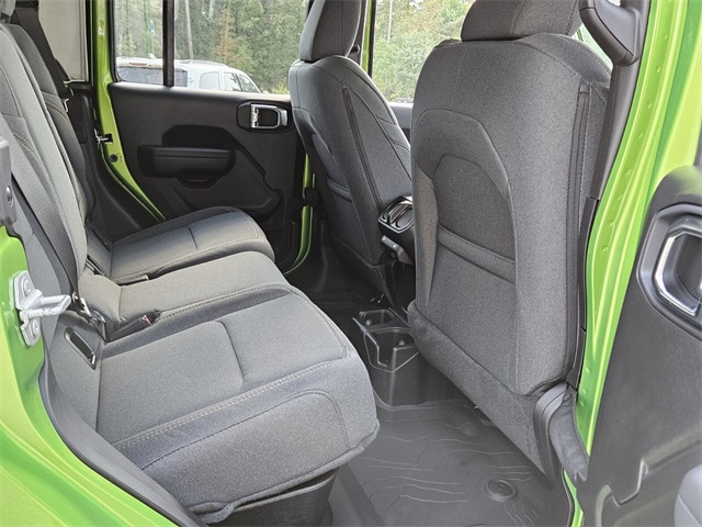2025 Jeep Gladiator Sport S photo 14