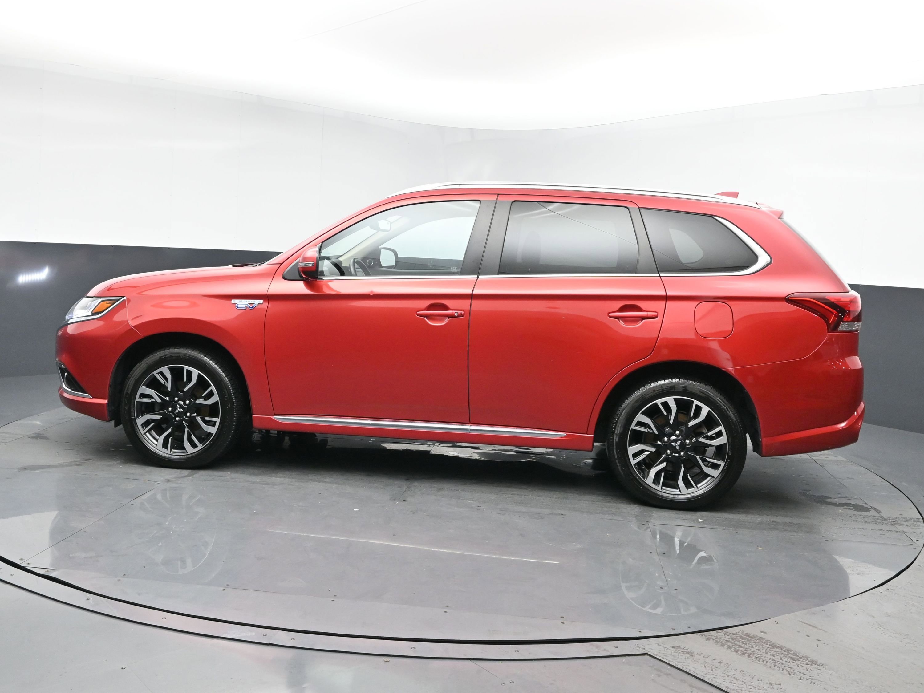 2018 Mitsubishi Outlander PHEV GT photo 4