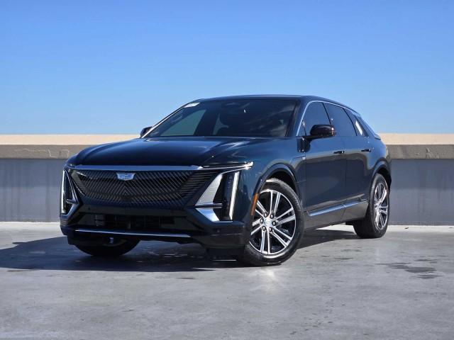 2025 Cadillac LYRIQ Luxury 1
