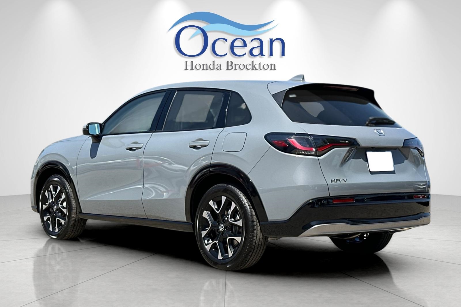 2026 Honda HR-V EX-L photo 2