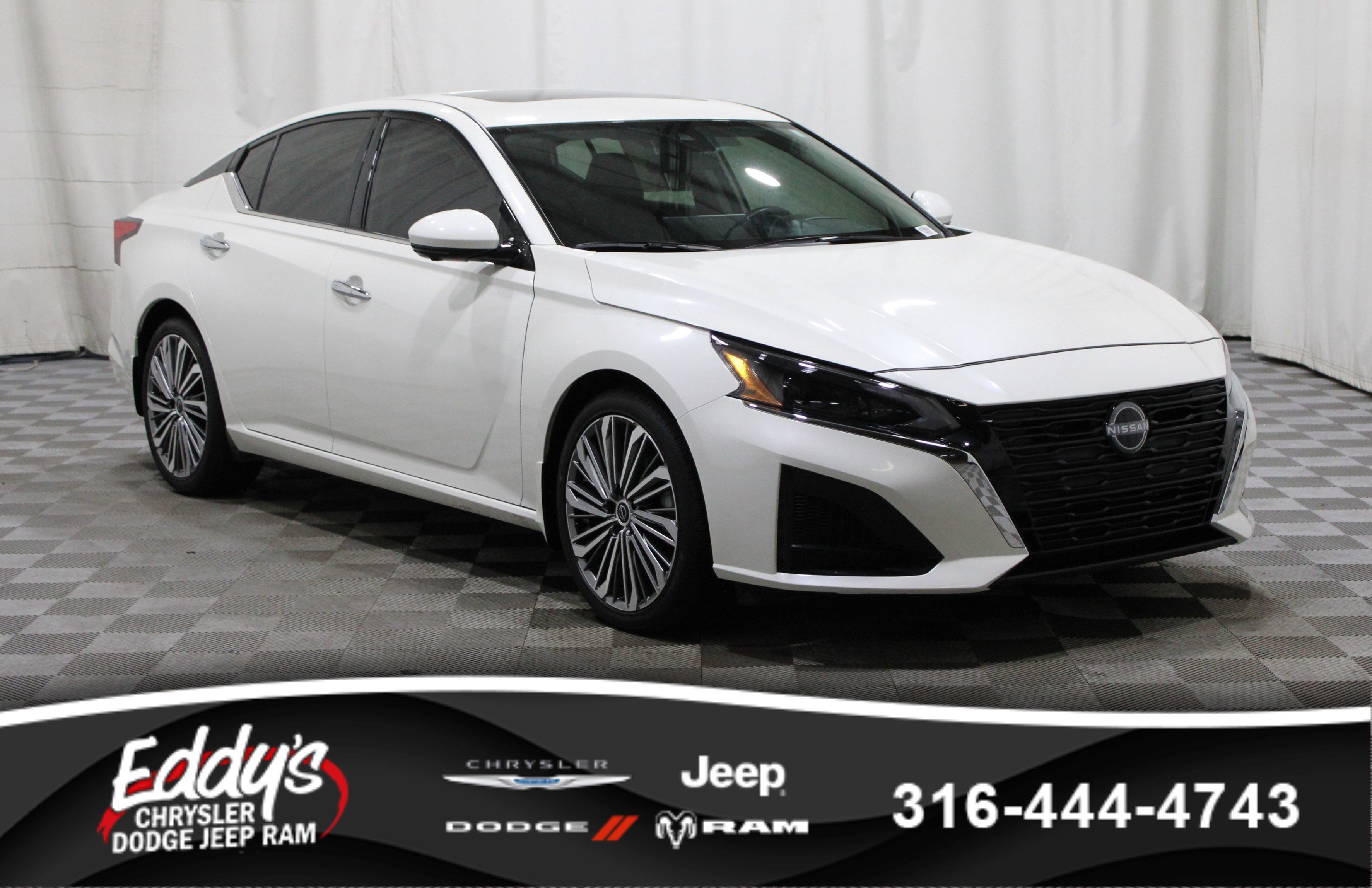 2025 Nissan Altima SL's photo