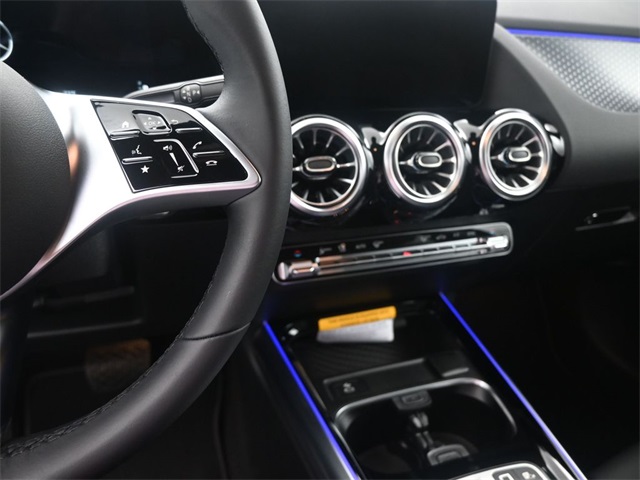 2025 Mercedes Benz GLA 250 photo 2