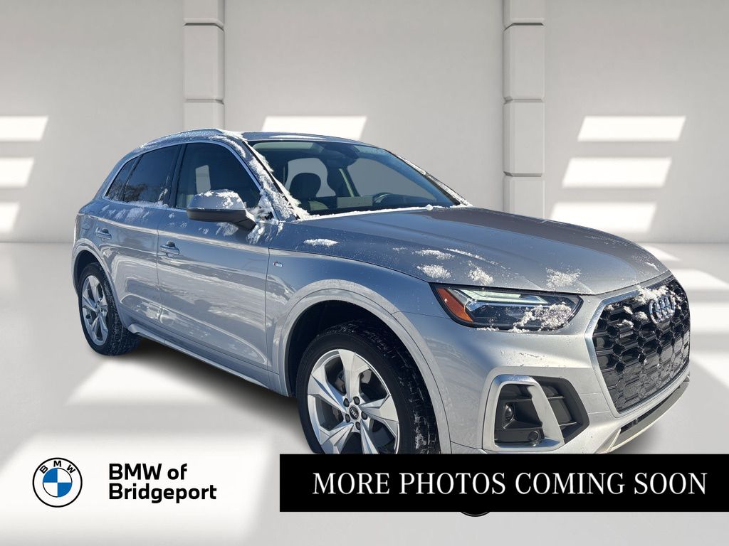 2022 Audi Q5 Premium Plus's photo