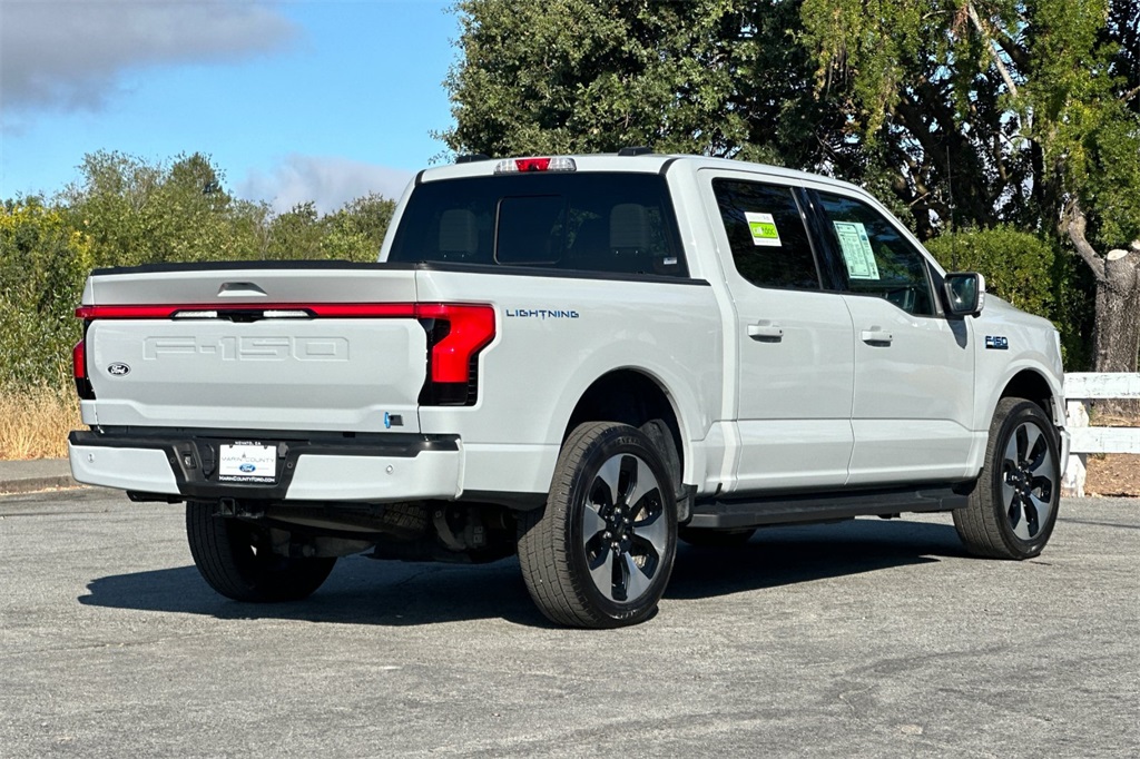 2024 Ford F-150 Lightning Platinum photo 3