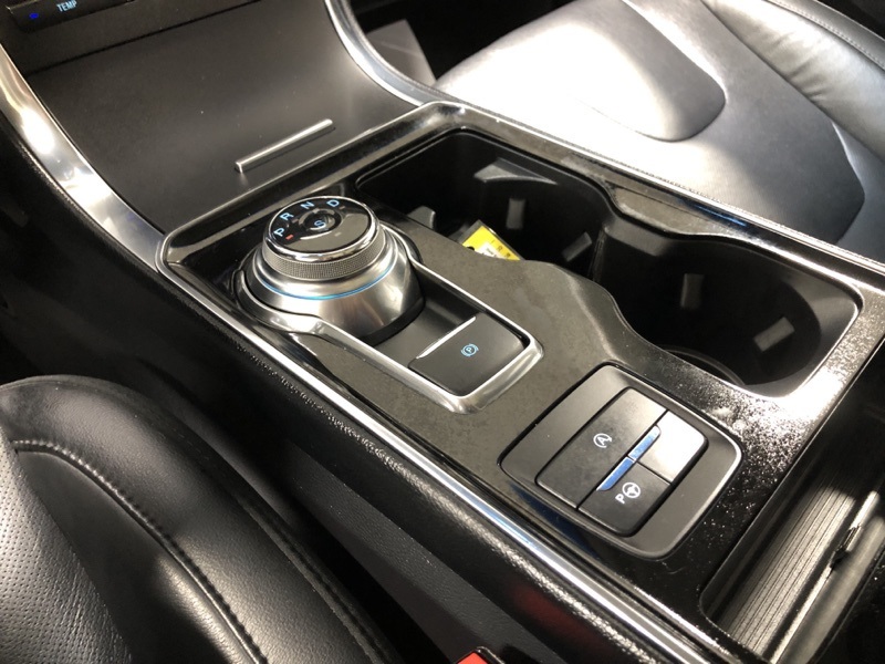 2019 Ford Edge Titanium photo 30