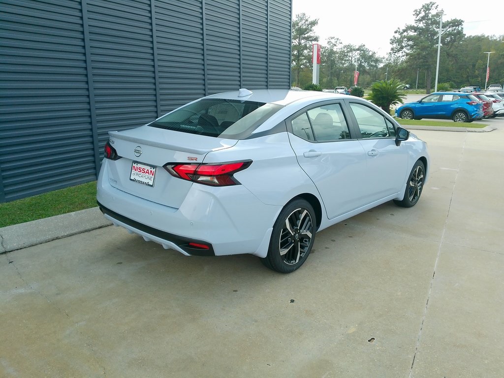 2025 Nissan Versa SR photo 3