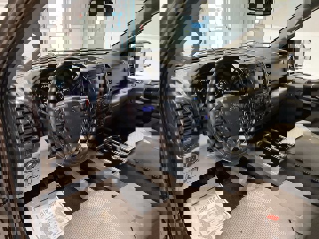2019 Ford F-150 XLT photo 2