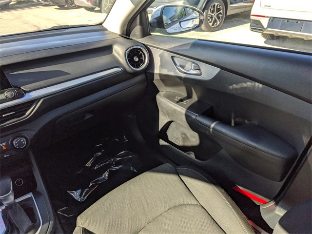 2023 Kia Forte LX photo 13