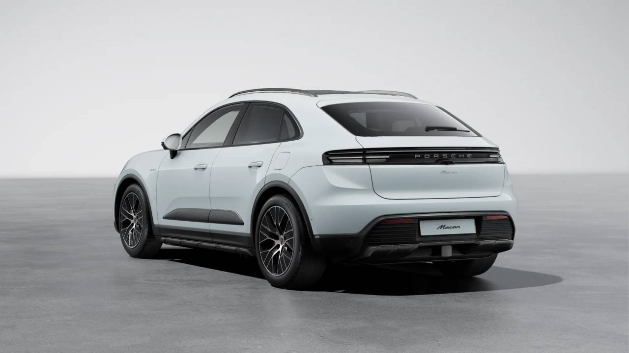 2025 Porsche Macan Electric photo 3