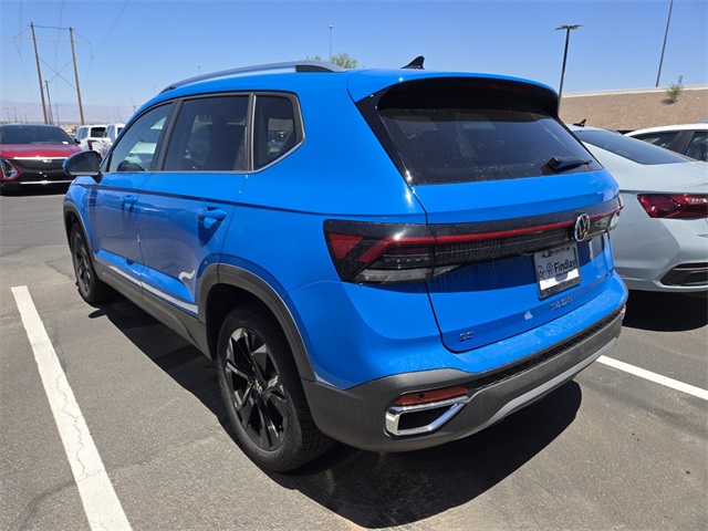 2025 Volkswagen Taos SE photo 3