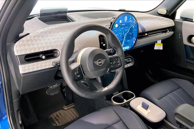 2025 Mini Cooper S Hardtop 2 Door Iconic photo 3