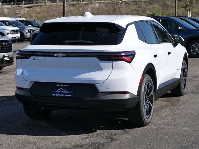 2026 Chevrolet Equinox EV 1LT photo 3