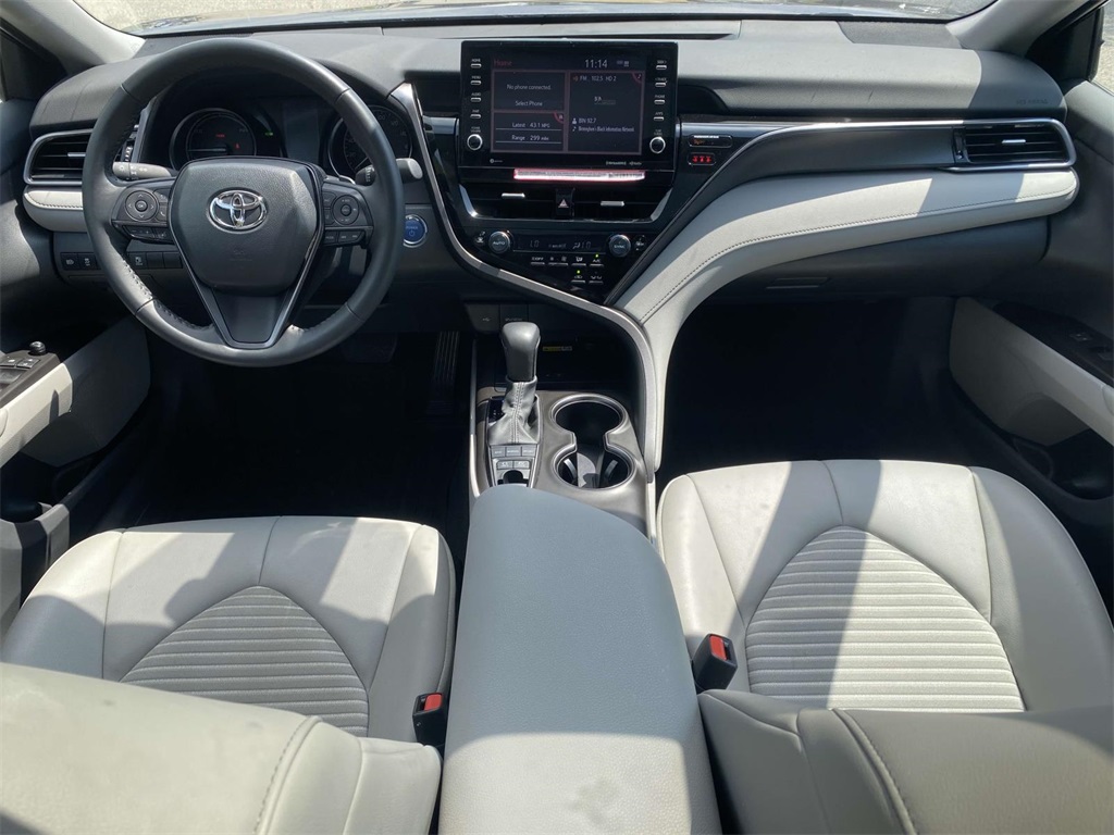 2024 Toyota Camry Hybrid SE photo 10