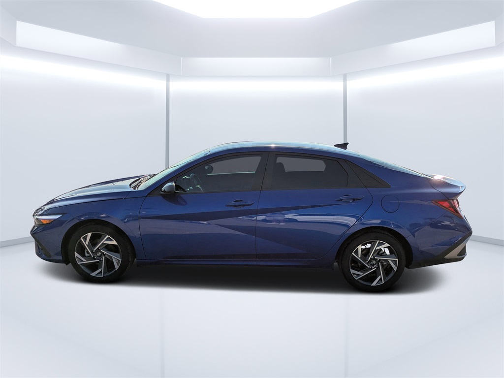 2025 Hyundai Elantra SEL Sport photo 6
