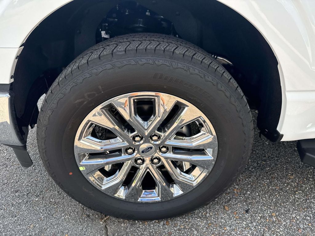 2025 Ford F-150 Lariat photo 3