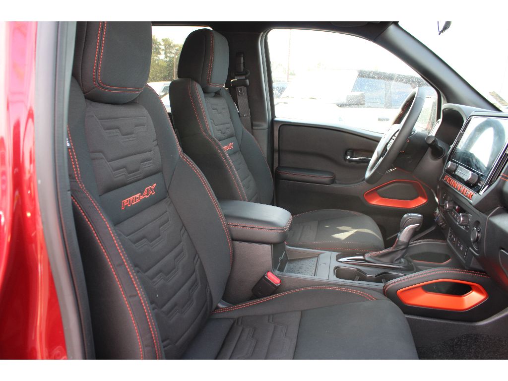 2025 Nissan Frontier PRO-4X photo 25