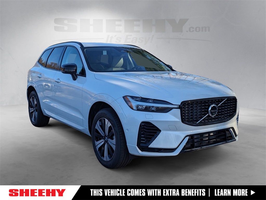 2025 Volvo XC60 Plus's photo