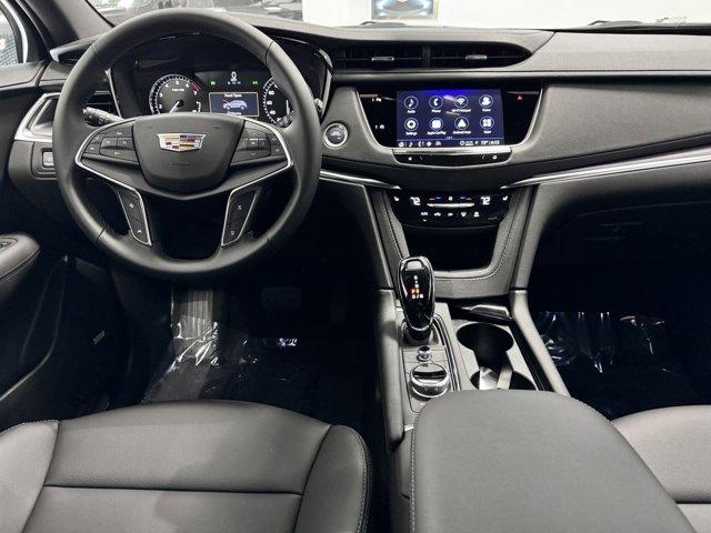 2025 Cadillac XT5 Luxury photo 4