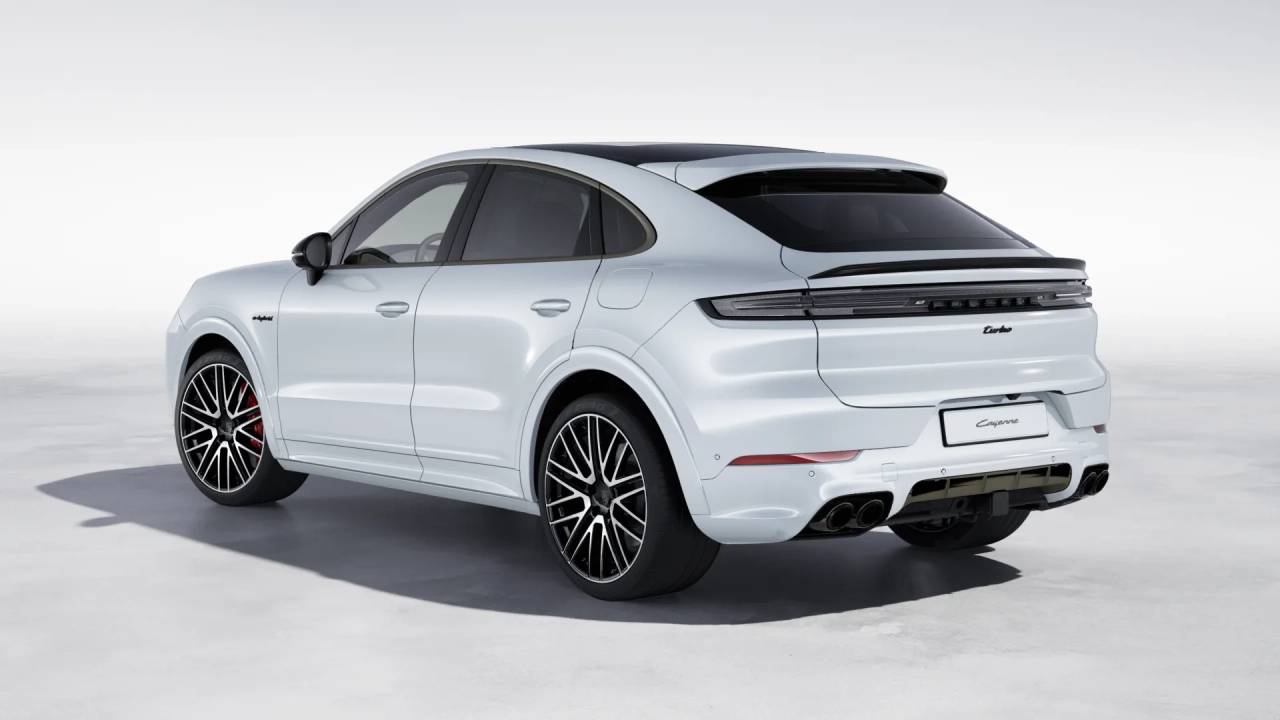2026 Porsche Cayenne Turbo E-Hybrid Coupe photo 3