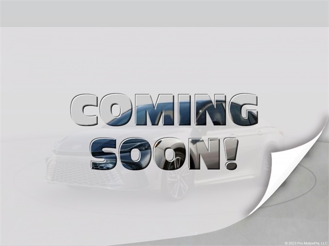 2025 Toyota Camry SE's photo