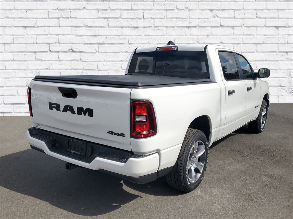 2025 Ram 1500 Tradesman photo 2