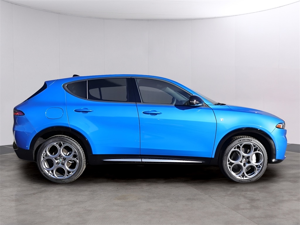 2024 Alfa Romeo Tonale Ti photo 3
