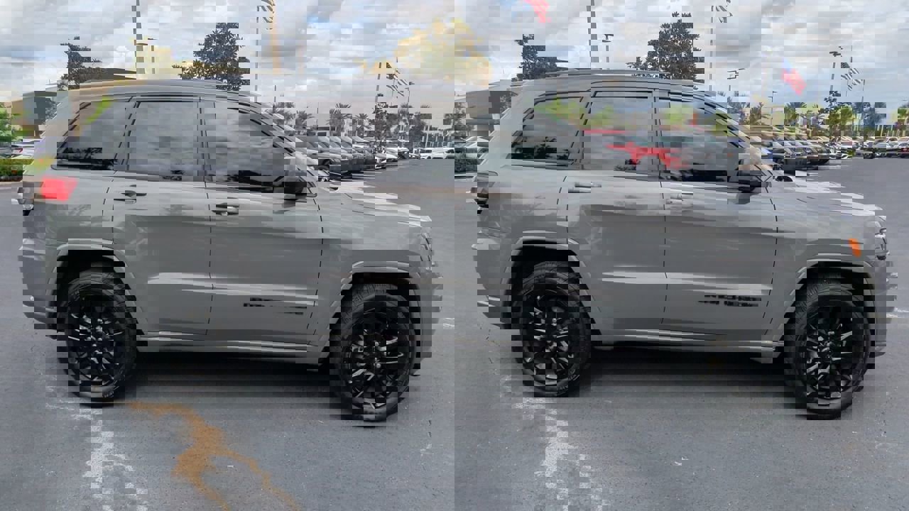 2020 Jeep Grand Cherokee Altitude photo 8