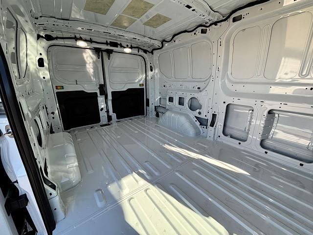 2024 Ford Transit photo 17