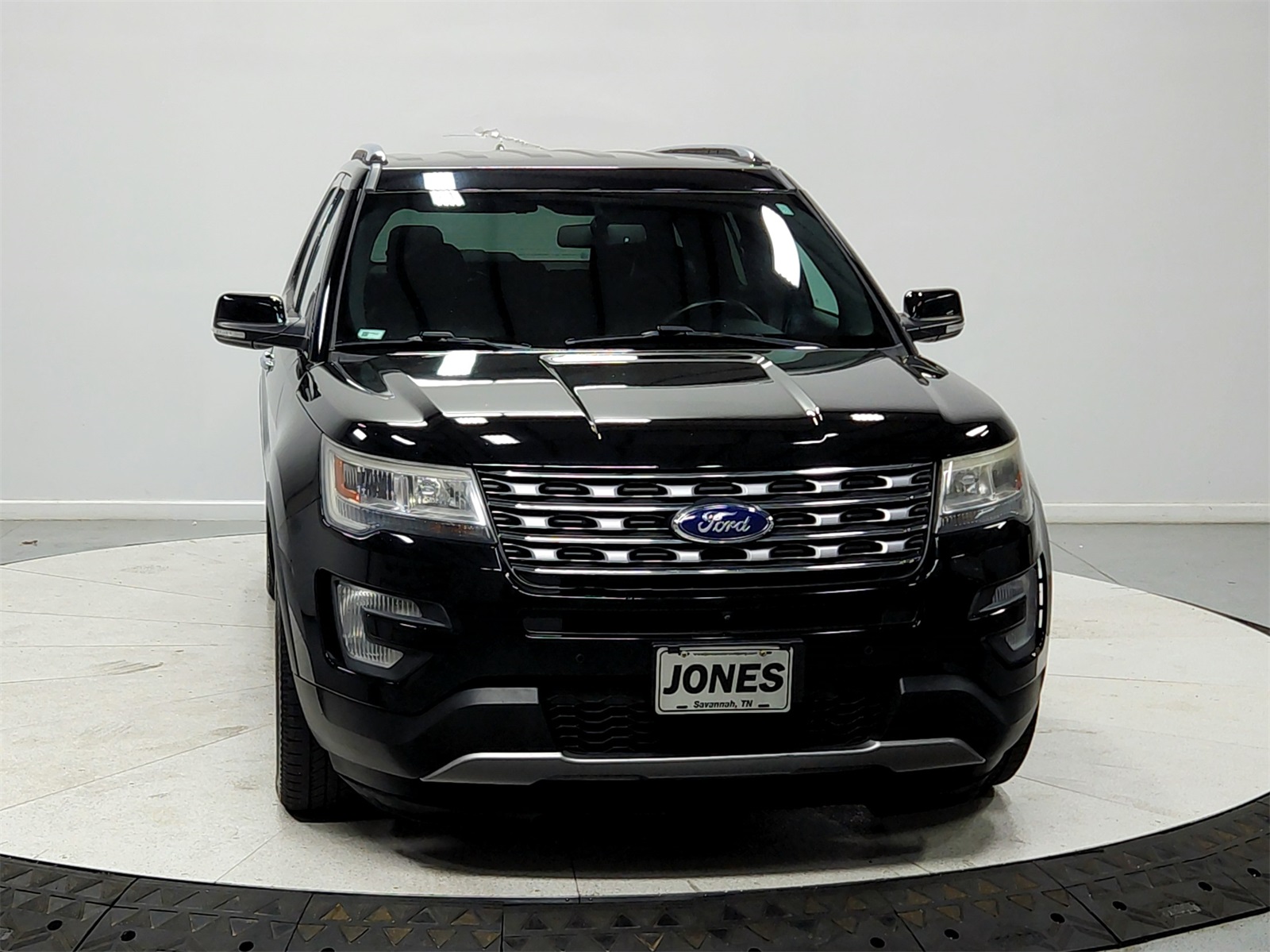 2017 Ford Explorer Limited photo 2