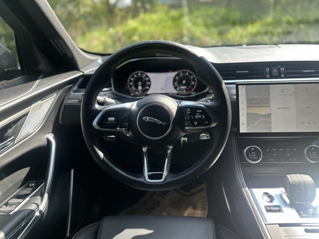 2025 Jaguar F-PACE P250 photo 26