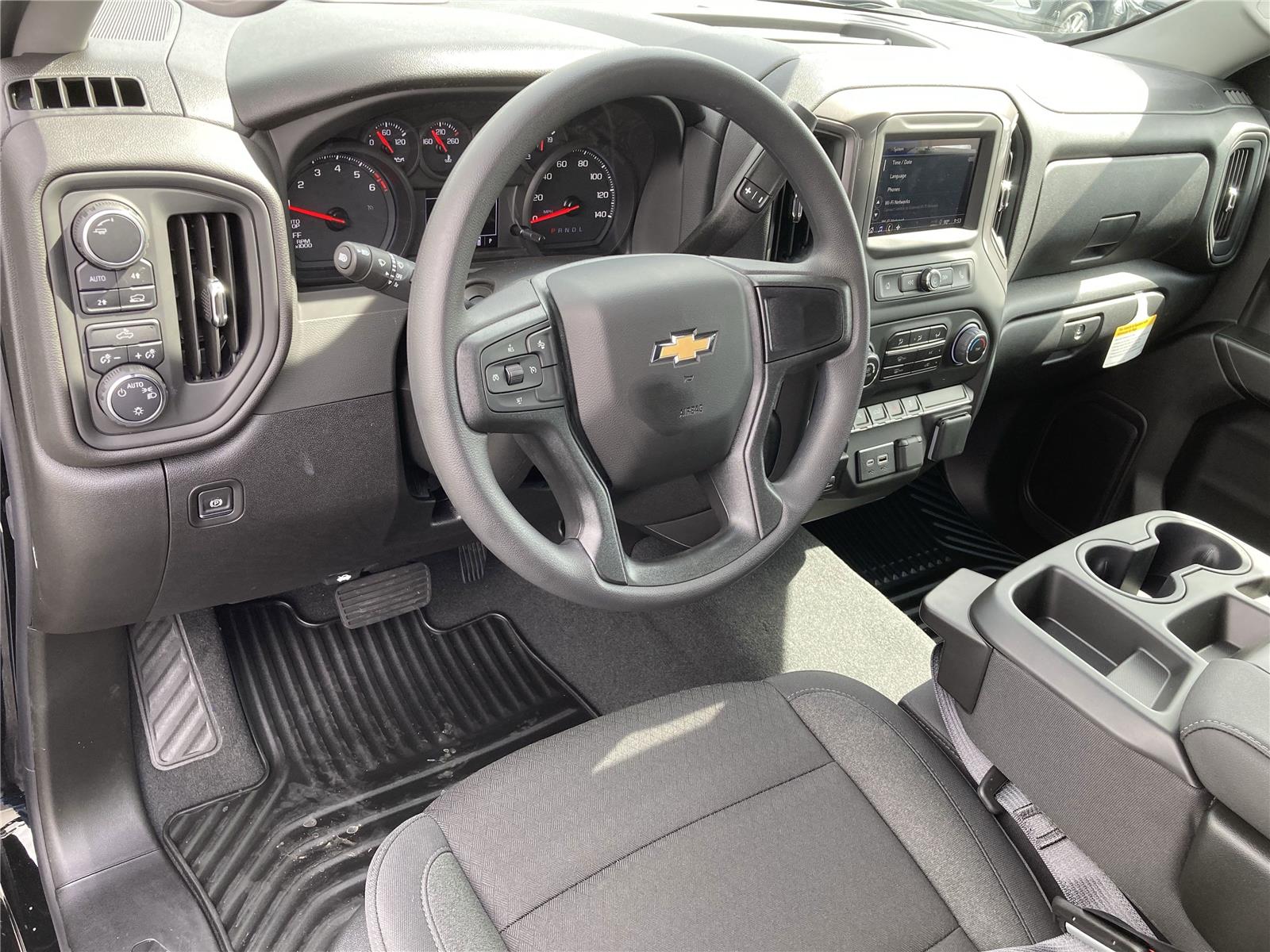 2026 Chevrolet Silverado 1500 Custom photo 9