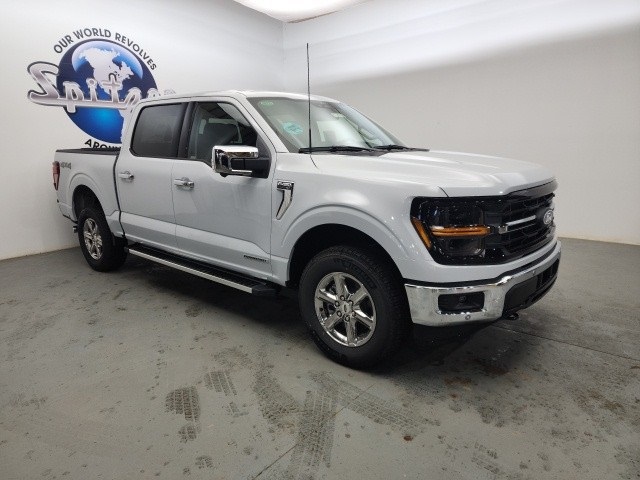2025 Ford F-150 XLT photo 2