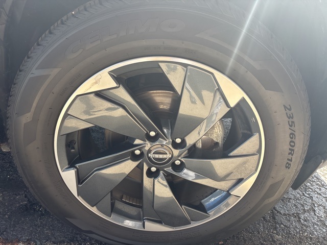 2024 Nissan Rogue SV photo 23