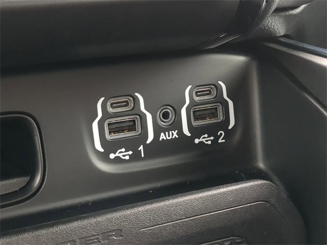 2024 Ram 3500 Laramie photo 24