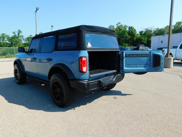 2023 Ford Bronco Base photo 21