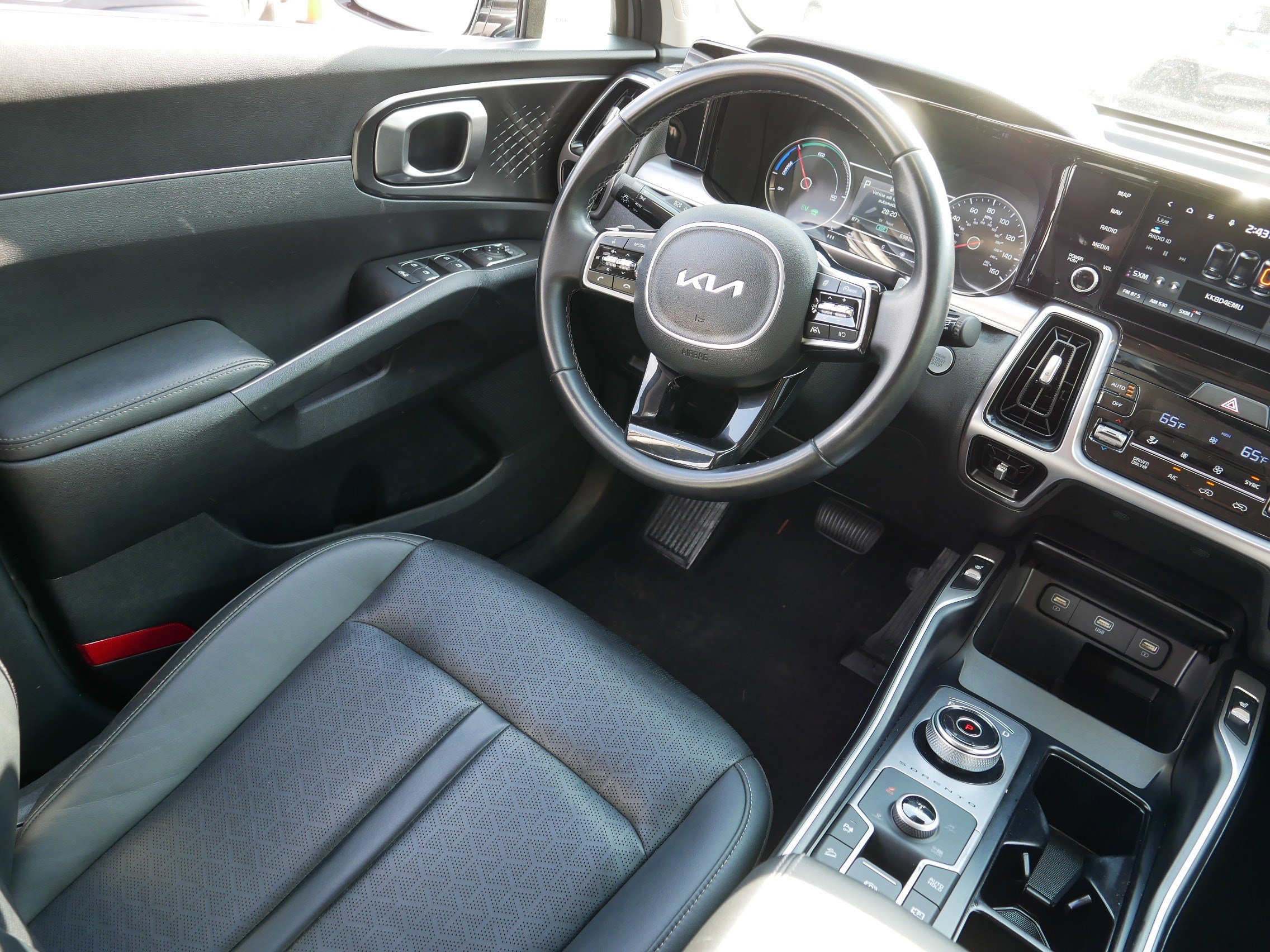 2022 Kia Sorento Hybrid S photo 6