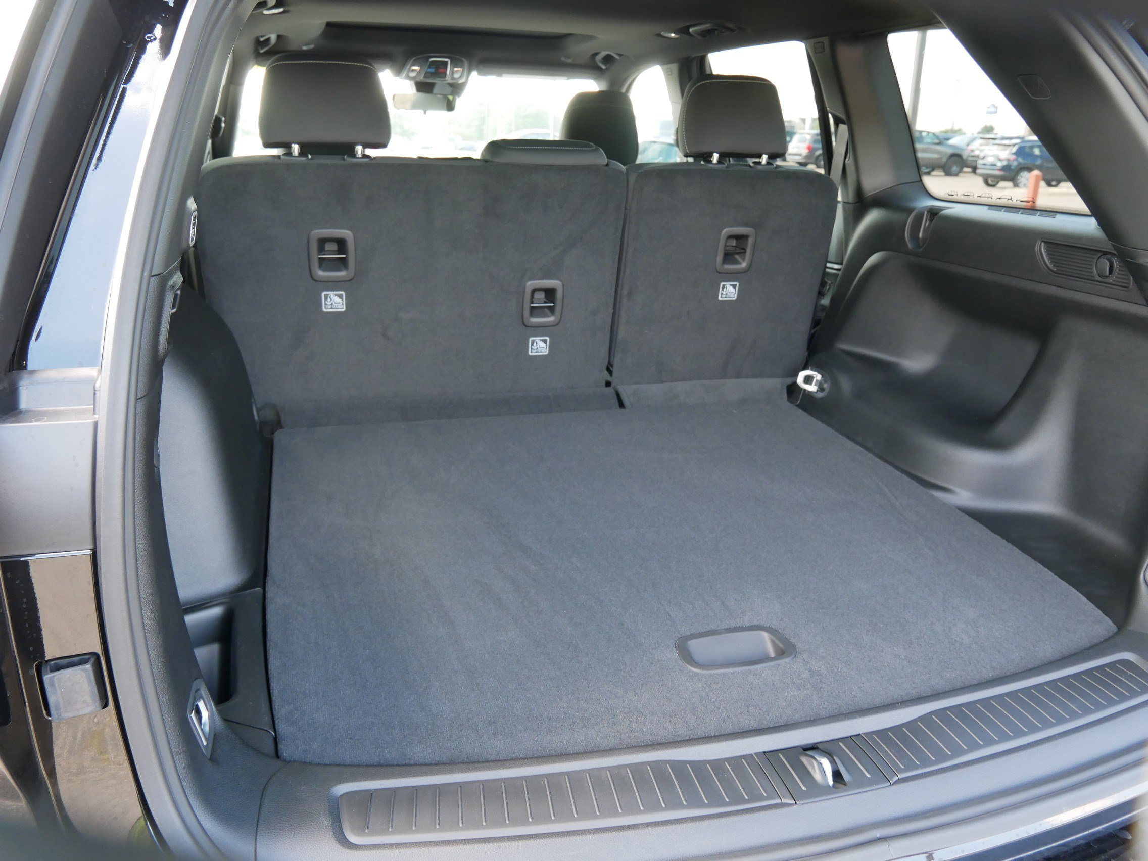 2025 Jeep Grand Cherokee Laredo X photo 4