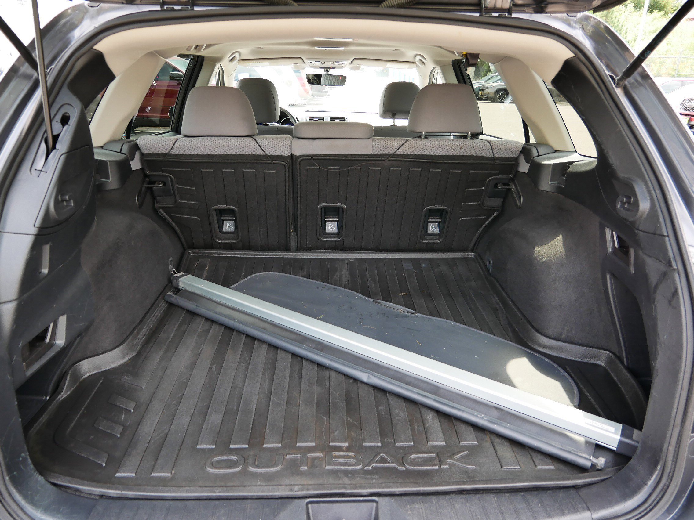 2019 Subaru Outback Premium photo 18