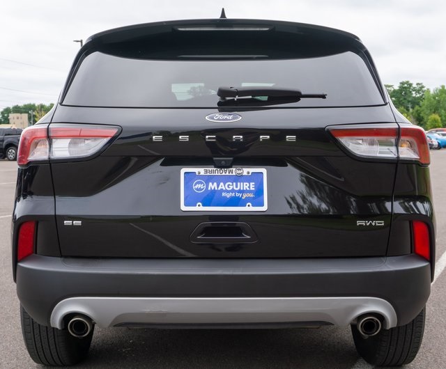 2021 Ford Escape SE photo 3