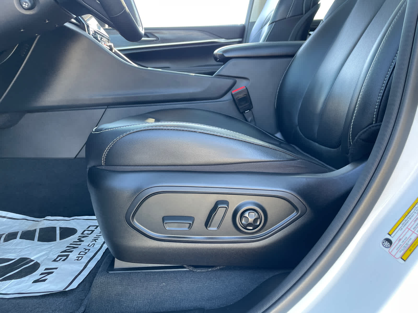 2023 Jeep Cherokee 4xe photo 18