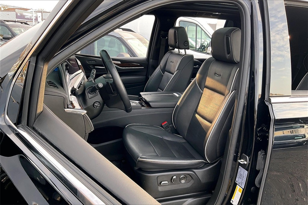 2024 CADILLAC ESCALADE - Image 23