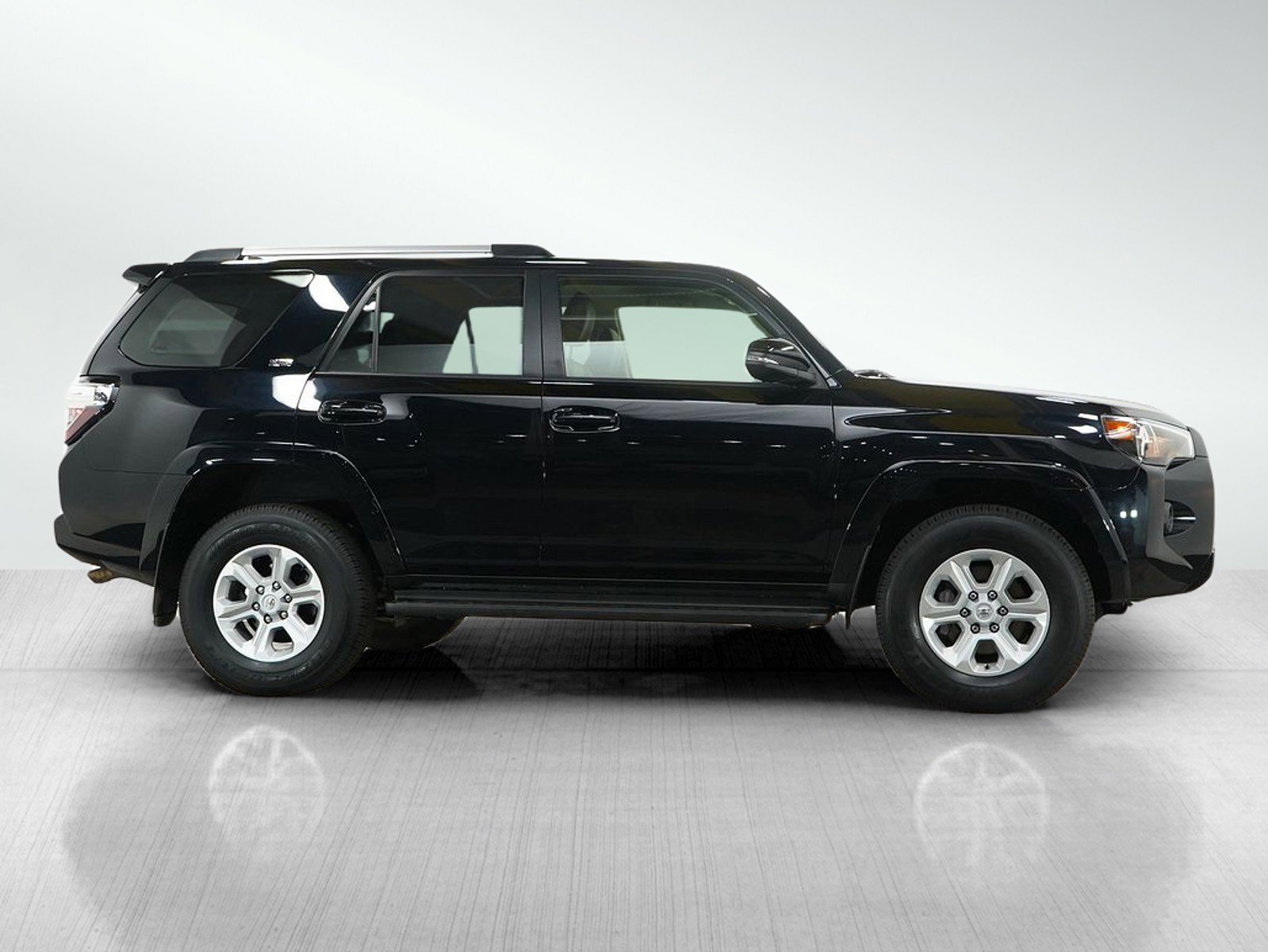 Used 2024 Toyota 4Runner SR5 Premium with VIN JTENU5JR4R6285649 for sale in Bloomington, Minnesota