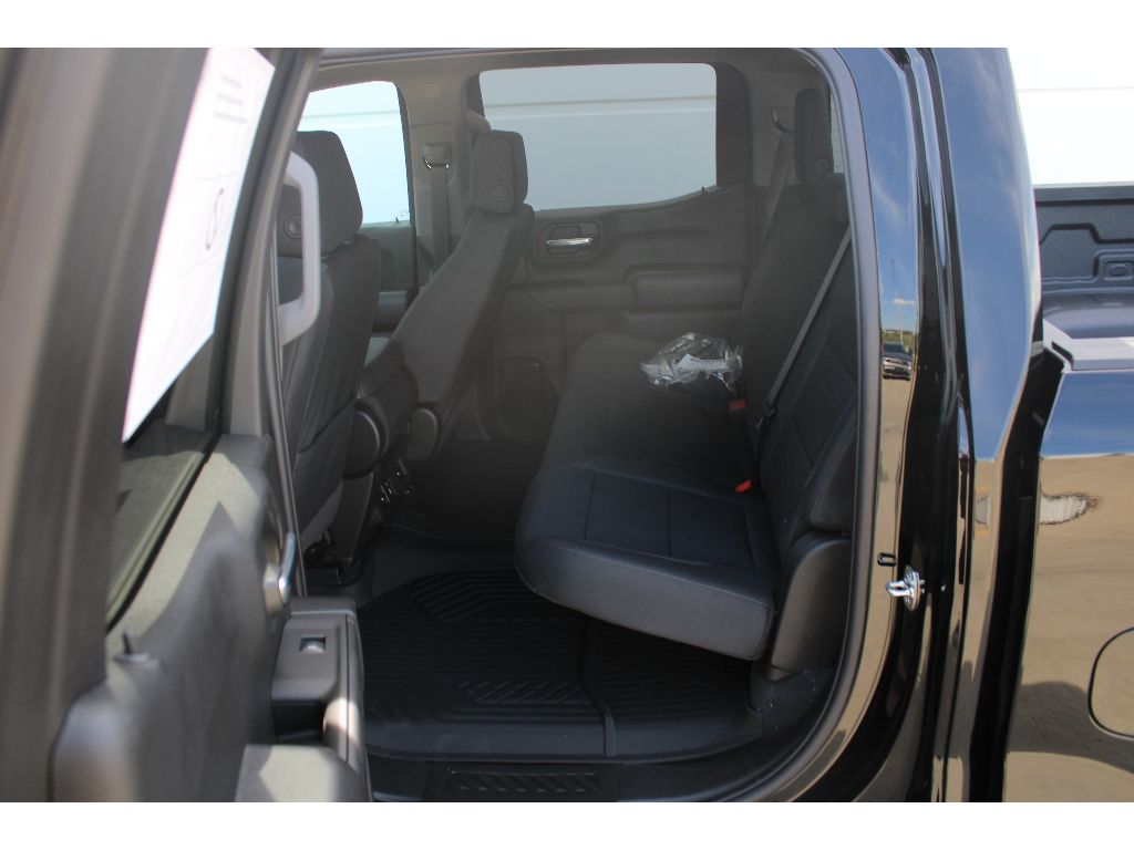2025 Chevrolet Silverado 1500 Custom Trail Boss photo 4