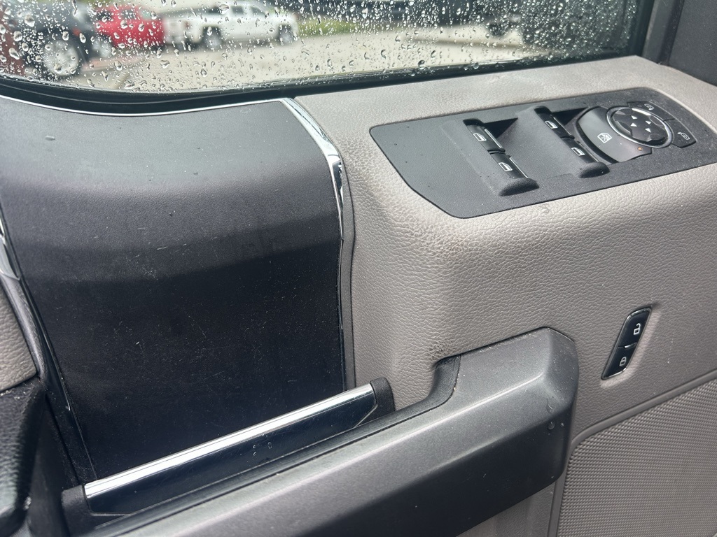 2016 Ford F-150 XLT photo 10
