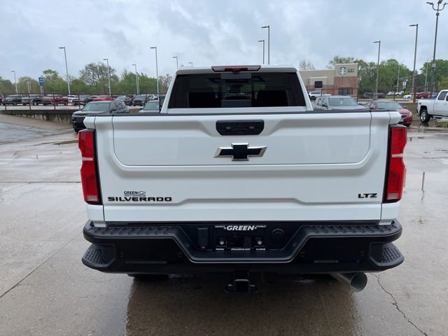 2025 Chevrolet Silverado 2500HD LTZ photo 4