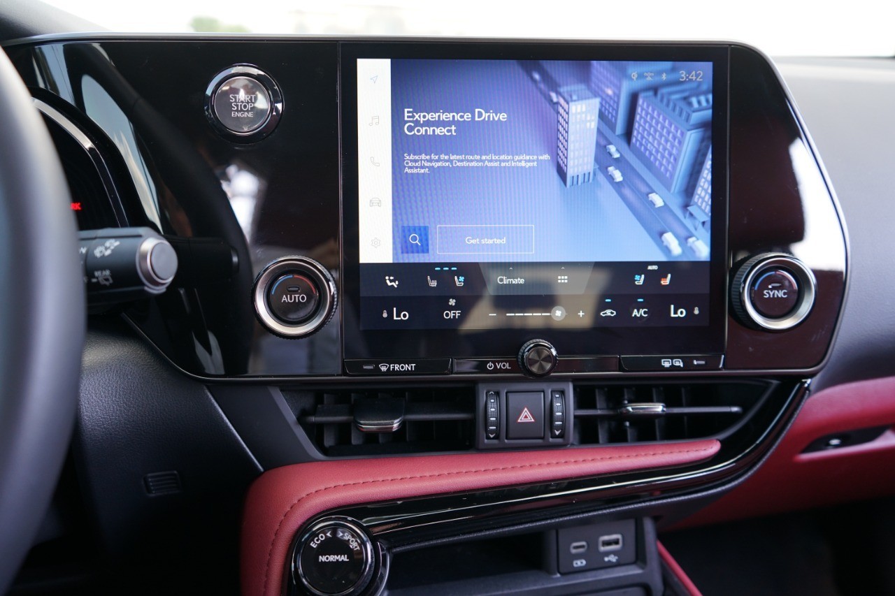 2024 Lexus NX 250 Premium photo 13