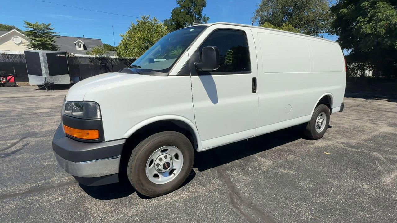 2023 Gmc Savana Cargo 2500 photo 4