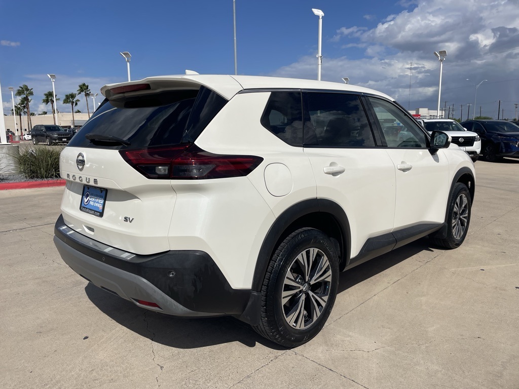 2021 Nissan Rogue SV photo 3